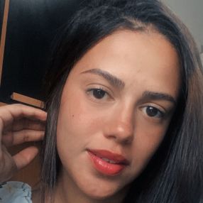 Monique, Babá em São Lourenço