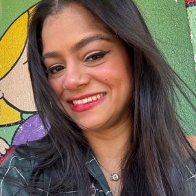 Lívia, Babá em Vitória