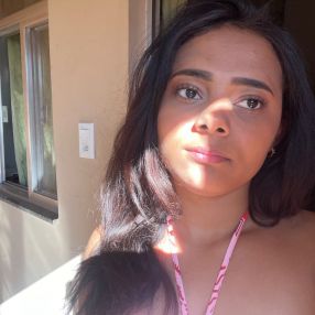 Luana, Babá em Pinheiral