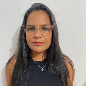 Rosineide, Babysitter in Caieiras