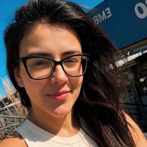 Viviane, Babá em Poços de Caldas