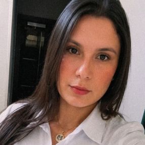 Jaqueline, Babá em Marília