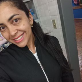 Adriana Patrícia, Babá em Arapongas