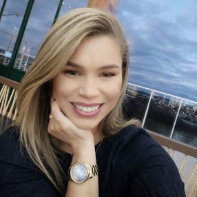 Sara, Babá em Montes Claros