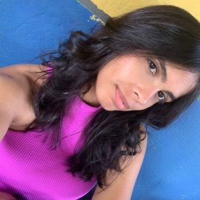 Juliana, Babá em Belo Jardim