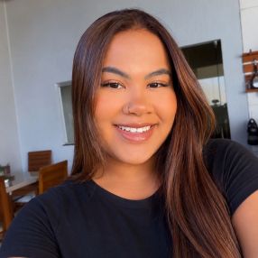 Larissa, Babá em Uberlândia