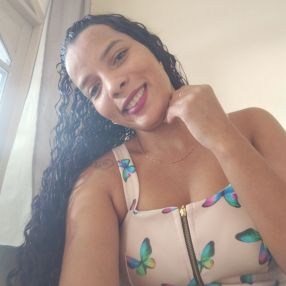 CAMILA, Babá em Casimiro de Abreu