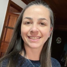 Suellen, Babá em Ponta Grossa