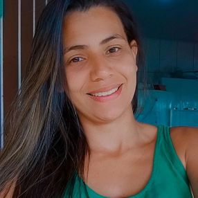 Fabiana, Babá em Peruíbe