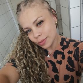Suelen, Babá em Regente Feijó