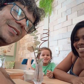 Karen, Família em Belford Roxo