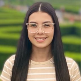 Thaís, Babá em Araucária