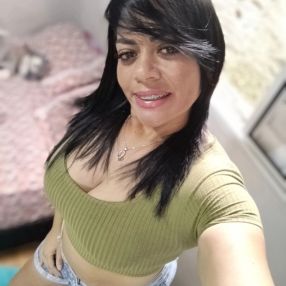 Jaqueline, Babá em Embu-Guaçu