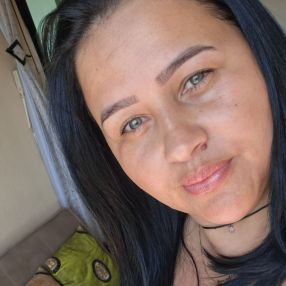 Camila, Babá em Santa Luzia