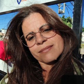 Juliana Naiara, Babá em Ribeirão das Neves