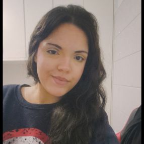 Dafne, Babysitter in Álvares Machado