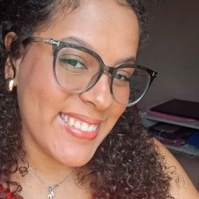 Livia, Babá em Araçariguama