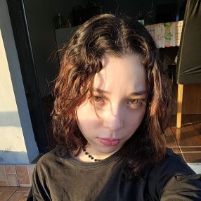 Nicoly, Babá em Sombrio