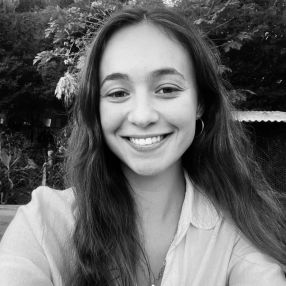 Joyce, Babá em Nova Friburgo