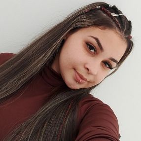Lais, Babá em Dois Vizinhos
