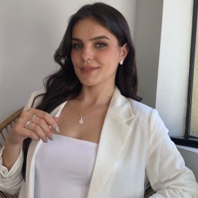Caroline, Babá em Louveira