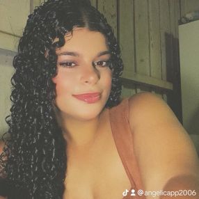 Angélica, Babá em Oriente