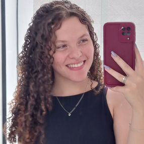 Larissa, Babá em Santa Cruz das Palmeiras