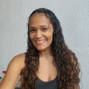 Ana Beatriz, Babysitter in Paulista