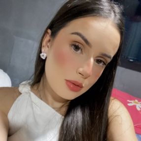 Brenda dienifer, Babysitter in São Paulo