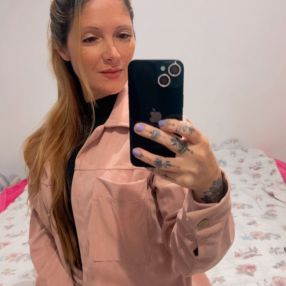 Debora Emanuela de, Babá em Araquari