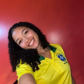 Eduarda, Babá em Tailândia