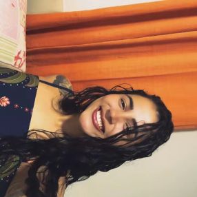 Carolaine, Babá em Linhares