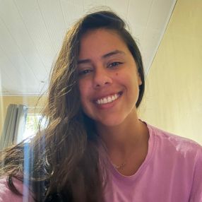 Pamella, Babá em Maricá