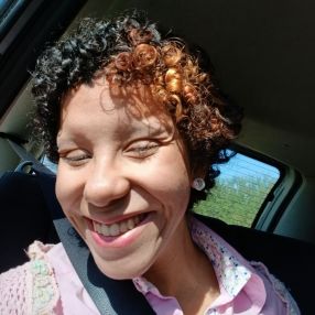 Rayane, Babá em Rio das Pedras