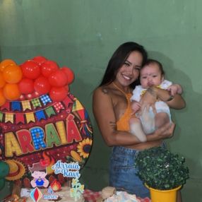 Evelyn, Família em Nilópolis