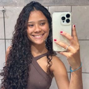 EMILY, Babá em Frutal