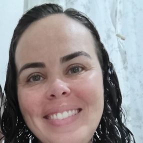 Janaina, Babá em Mongaguá