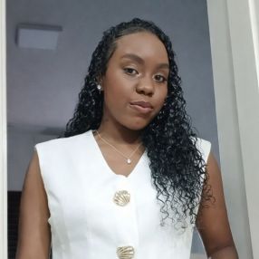 Yasmin, Babá em Capivari de Baixo
