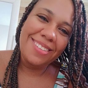Tamiles, Babysitter in Lauro de Freitas