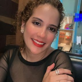 Nayreth, Babysitter in Armação dos Búzios