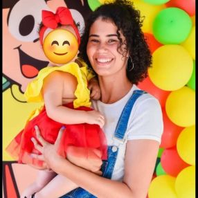 Ágatha, Babá em Marília