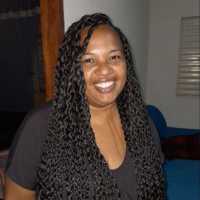 Tatiane, Babá em Luziânia