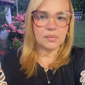 Karine, Babysitter in Coronel Fabriciano