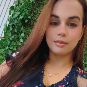 Raianny Sinthia, Babá em Praia de Fagundes