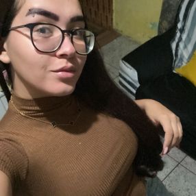 Hillary, Babá em Capivari