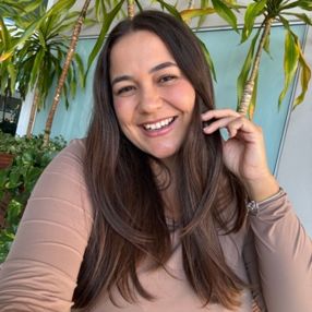 Ingrid, Babá em Cotia