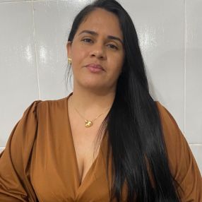 Larrubia, Babá em Campos dos Goytacazes