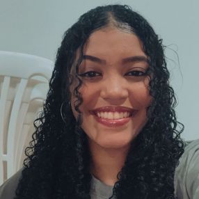 Jennifer, Babá em Pará de Minas