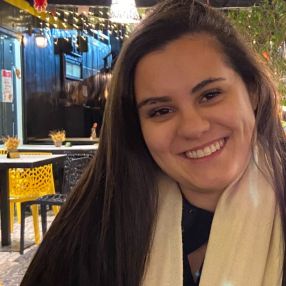 Paoula, Babysitter in Balneário Piçarras