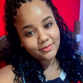 Lauriene, Babá em Manhuaçu
